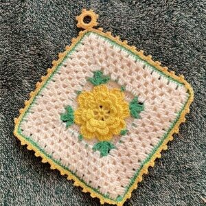 💛Vintage💛 Hand Crochet pot holder